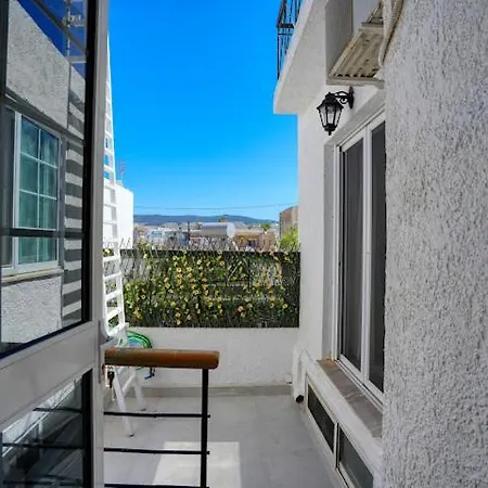 Azure Seaside Living - Lambi