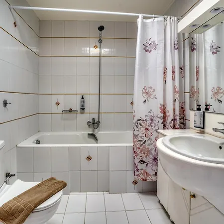 Azure Seaside Living - Lambi *
